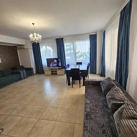 Monaco Summerland Apartment *